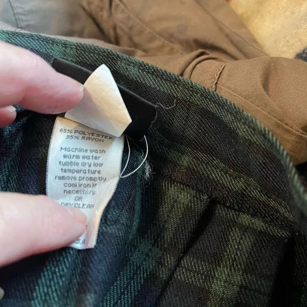 Vintage Tofy size 10 pleated plaid Scottish-Ireland skirt